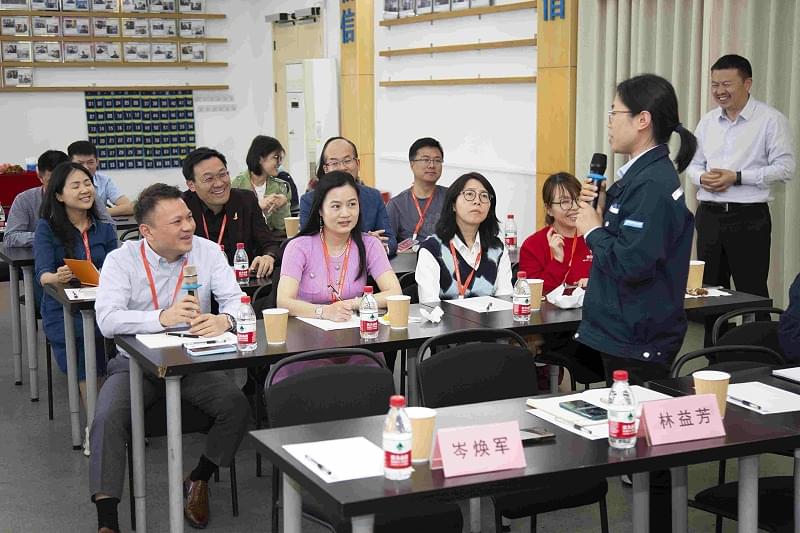 香蕉视频网站在线观看員工代表向盛和塾分享學習感悟